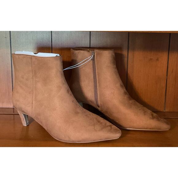 NWT universal thread, brown suede boots size 11 - Picture 1 of 4